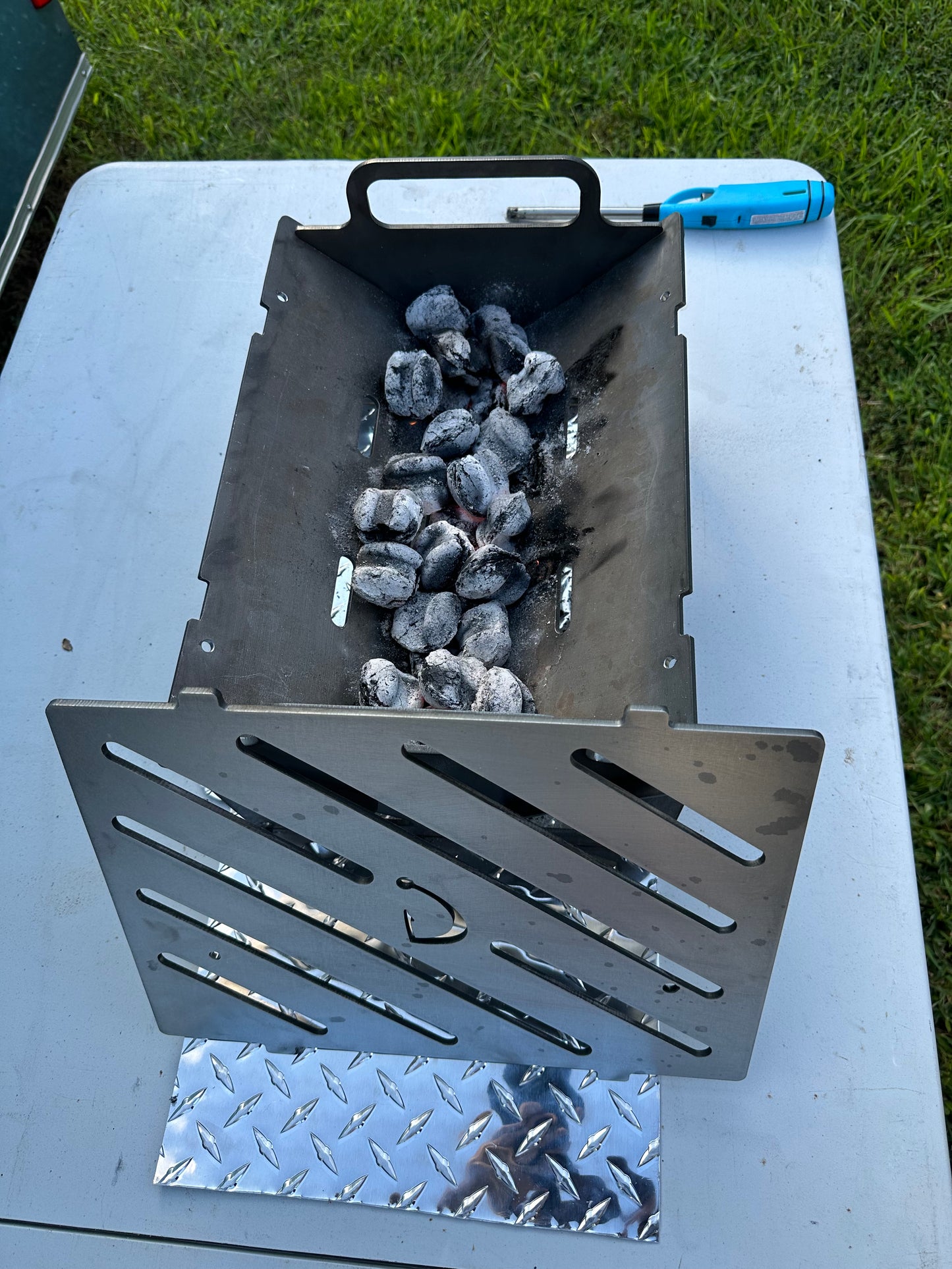 Striker Mini Flat Pack Grill