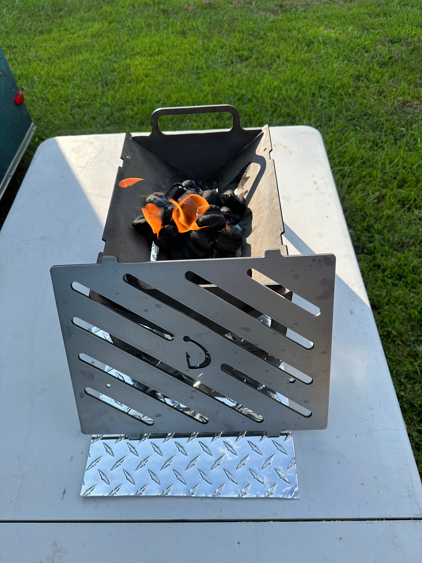 Striker Mini Flat Pack Grill