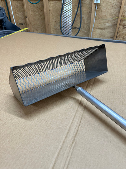 Sand Flea Rake 16"